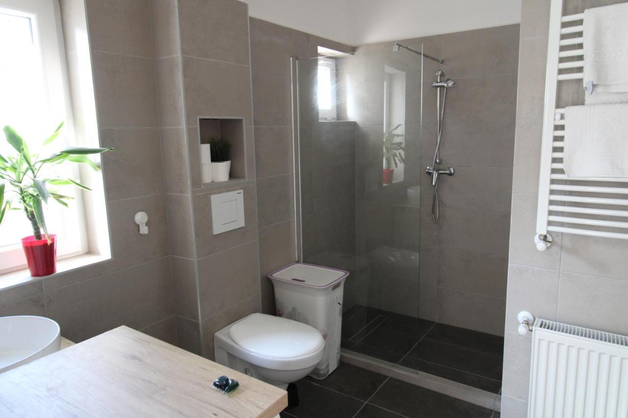 Garden Apartman House Appartement Pécs Buitenkant foto